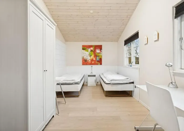 Mahalia - 300m From The Sea By Interhome