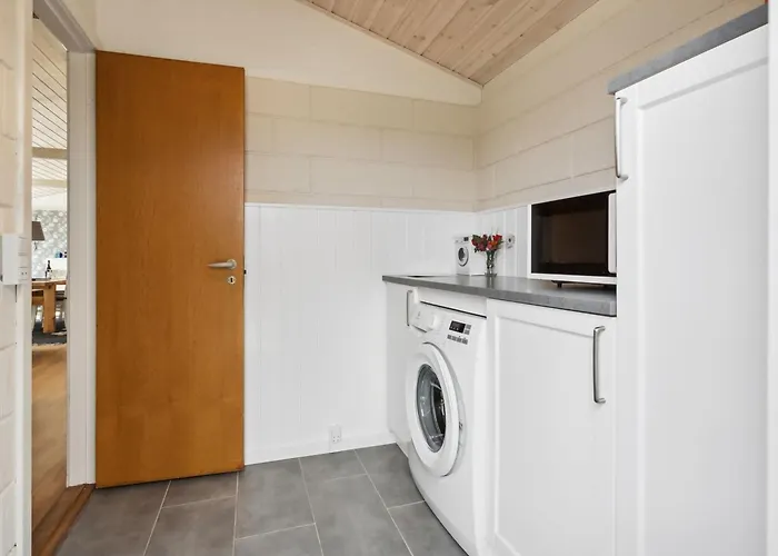 Mahalia - 300m From The Sea By Interhome *